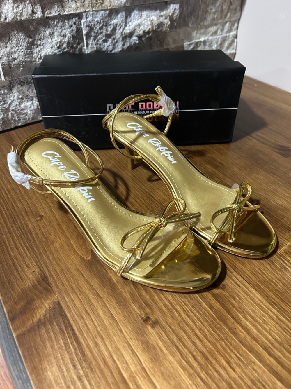 Cape Robbin Metallic Gold Bow-Strap Heels new in box size 7.5